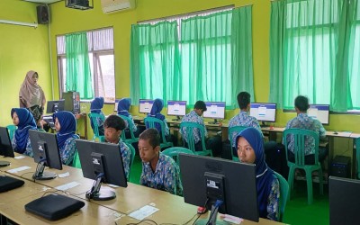 PELAKSANAAN ASESMEN NASIONAL HARI PERTAMA