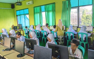 GLADI BERSIH ASESMEN NASIONAL SMP/MTS TAHUN 2025 HARI KE-2